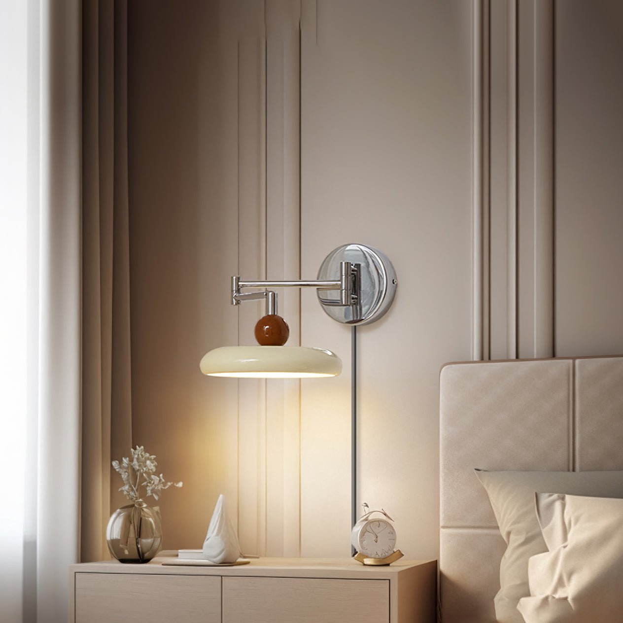 Lola Plug-in Wall Sconce
